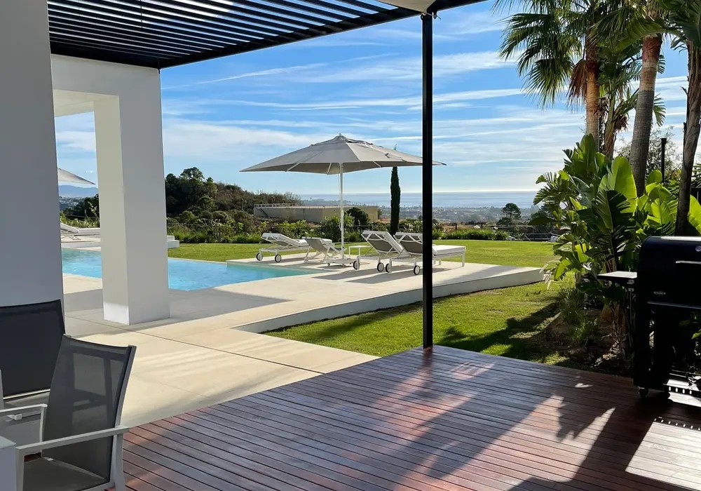 Nueva Milla de Oro, Estepona